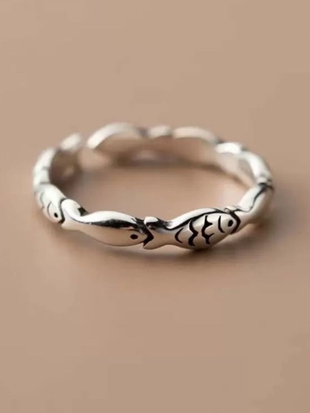Fish Design Ring1966